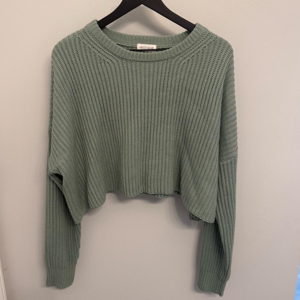 VESTIQUE Cozy Green Knit Sweater